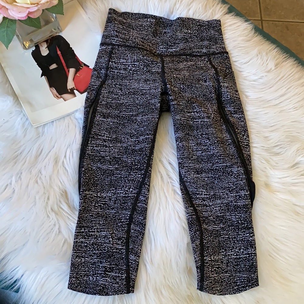 Lululemon Pace Perspective Crop - image 5
